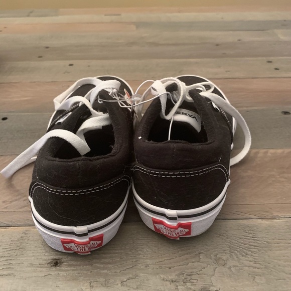 Vans - Picture 3 of 4